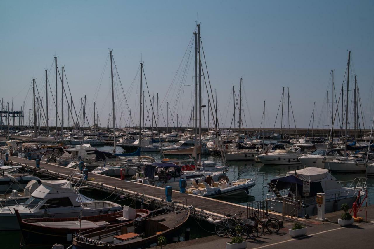 Casaviva - The Sailor Appartamento Sul Mare 基亚瓦里 外观 照片